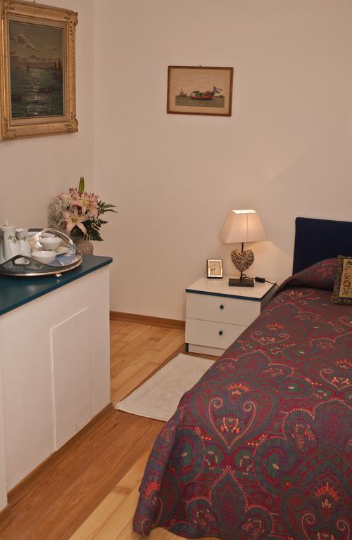 B&B Better Trieste Bilik gambar